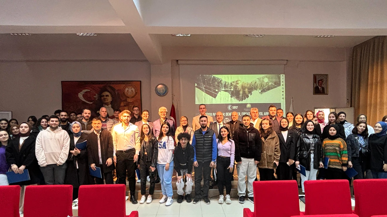 Selçuk Üniversitesinde ‘Kariyer Paylaşımı’ söyleşisi düzenlendi 